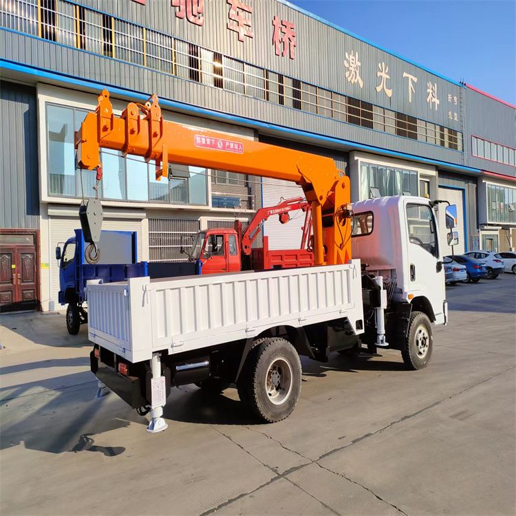 翠屏区三轮随车吊定制 农用改装机自备吊中瑞长期出售